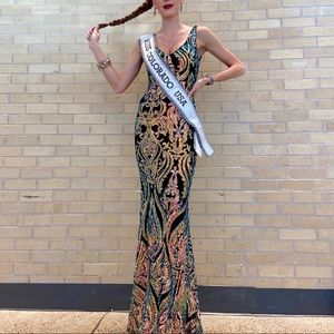 Black, gold/iridescent trumpet gown